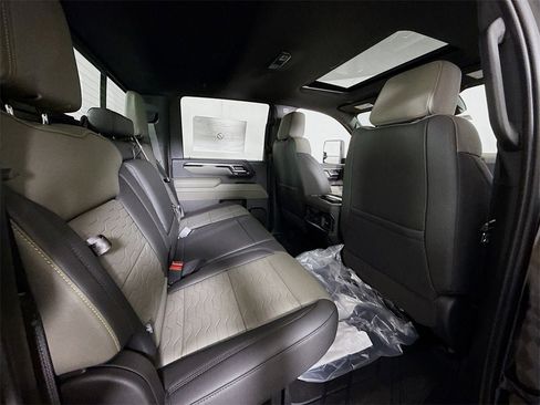 New 2026 Chevrolet Silverado 2500 ZR2 image 23