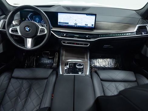 Certified 2025 BMW X7 xDrive40i w/ Executive Package AWD/4WD image 21