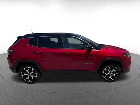 Used 2025 Jeep Compass Limited AWD/4WD image 15