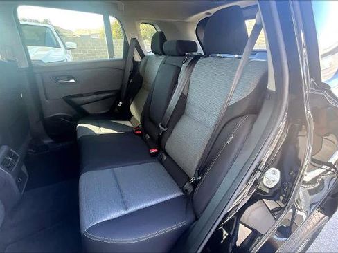 Certified 2023 Nissan Rogue SV image 19