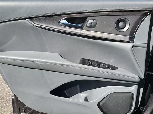 Used 2019 Lincoln Nautilus Reserve FWD image 26