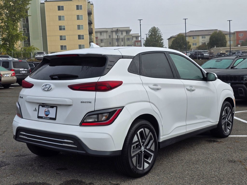 Used 2023 Hyundai Kona SE FWD image 7