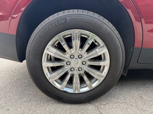 Used 2018 Cadillac XT5 Luxury w/ Driver Awareness Package FWD image 15