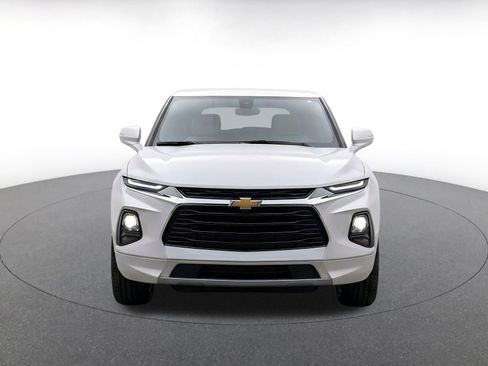 Used 2026 Chevrolet Blazer LT FWD image 2