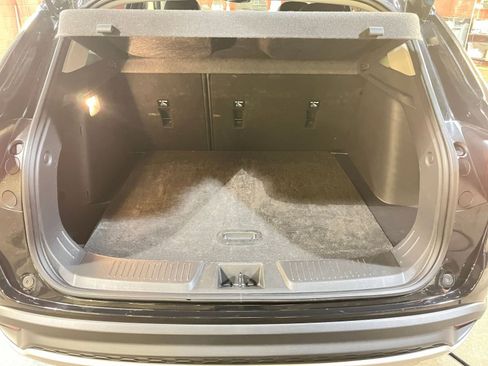 Used 2025 Chevrolet Trax LT w/ LT Convenience Package image 30