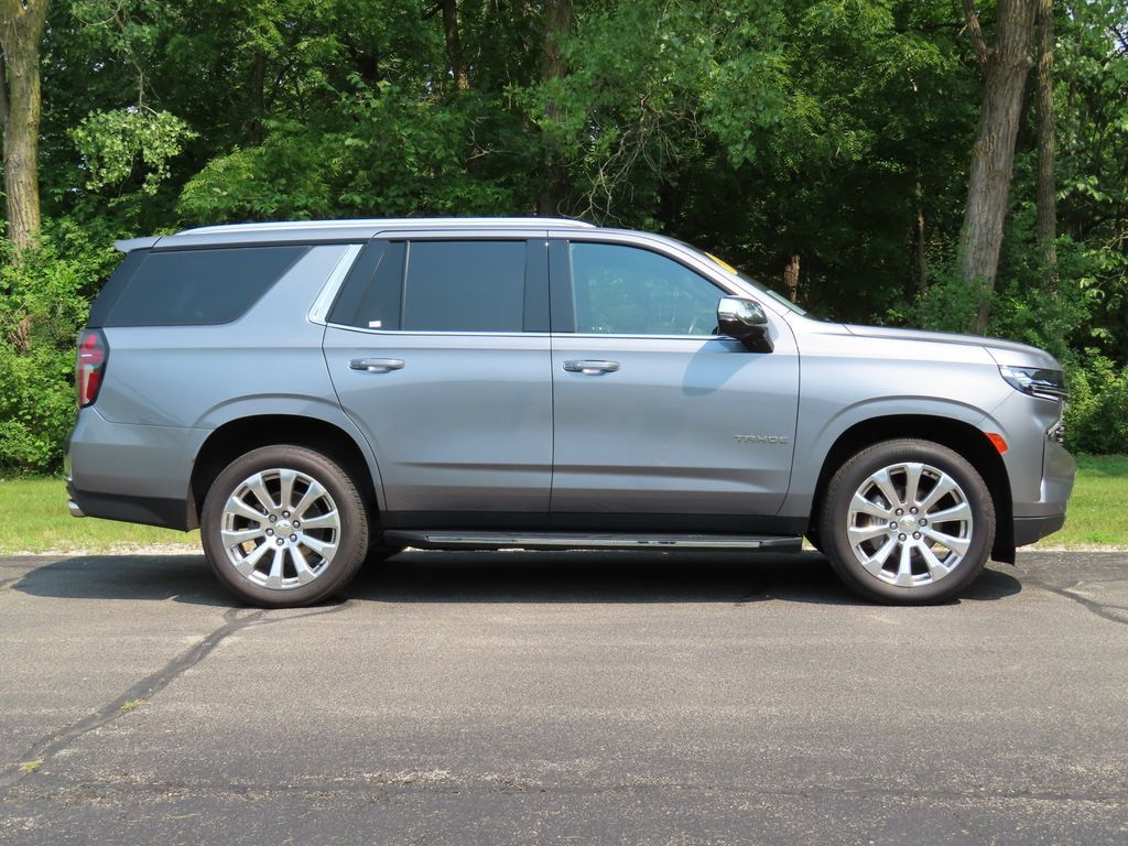 Used 2022 Chevrolet Tahoe Premier AWD/4WD image 2