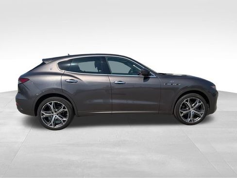 Used 2023 Maserati Levante GT AWD/4WD image 5