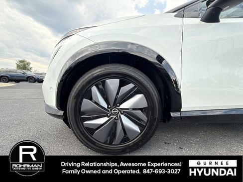 Used 2023 Nissan Ariya AWD/4WD image 12