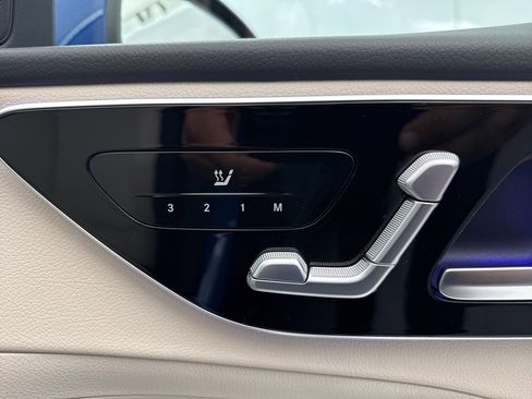 Used 2023 Mercedes-Benz C 300 4MATIC Sedan image 36