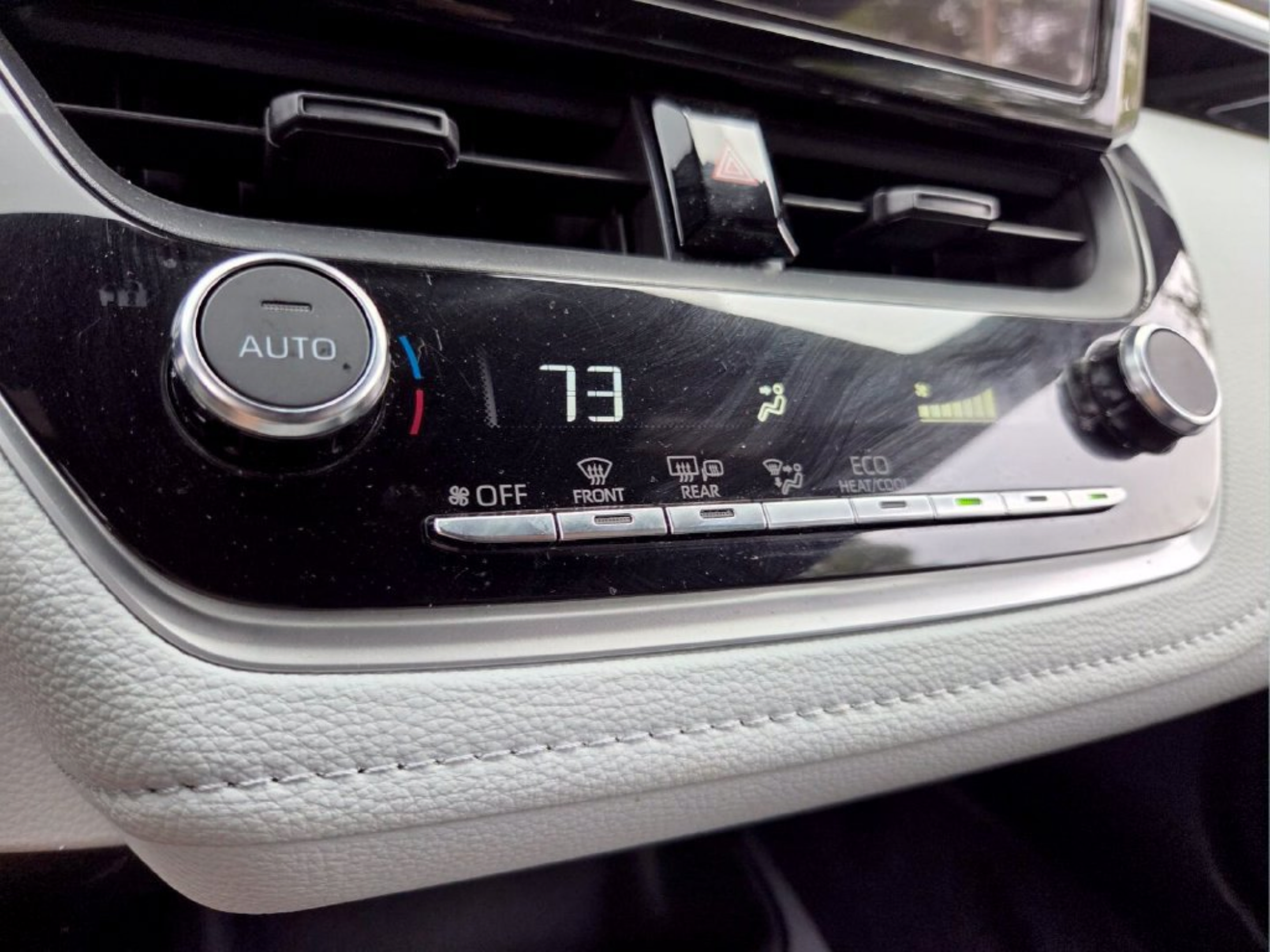 Used 2025 Toyota Corolla SE FWD image 20