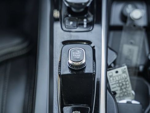Certified 2023 Volvo XC60 B5 Ultimate w/ Climate Package AWD/4WD image 24