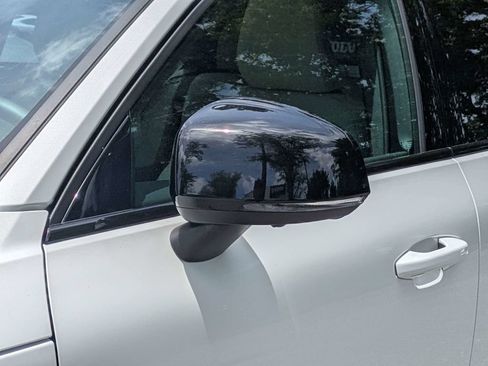 Certified 2026 Volvo XC40 B5 Plus AWD/4WD image 9