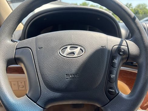 Used 2009 Hyundai Santa Fe GLS FWD image 10