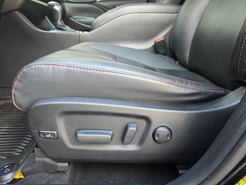Used 2019 Toyota Highlander SE AWD/4WD image 32