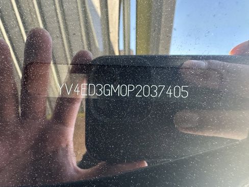 Used 2023 Volvo C40 P8 Recharge Ultimate image 39