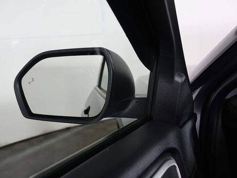 Used 2022 Ford Explorer XLT w/ Equipment Group 202A image 37