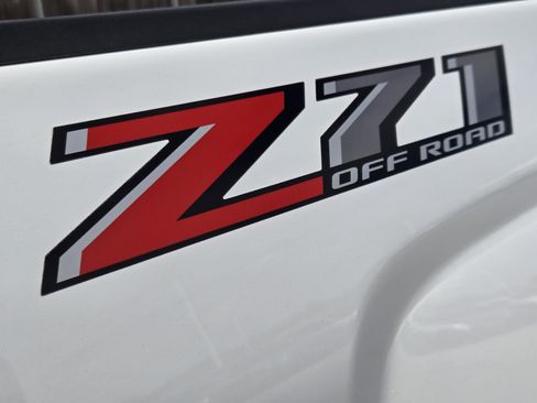 Used 2019 Chevrolet Silverado 2500 LT image 11