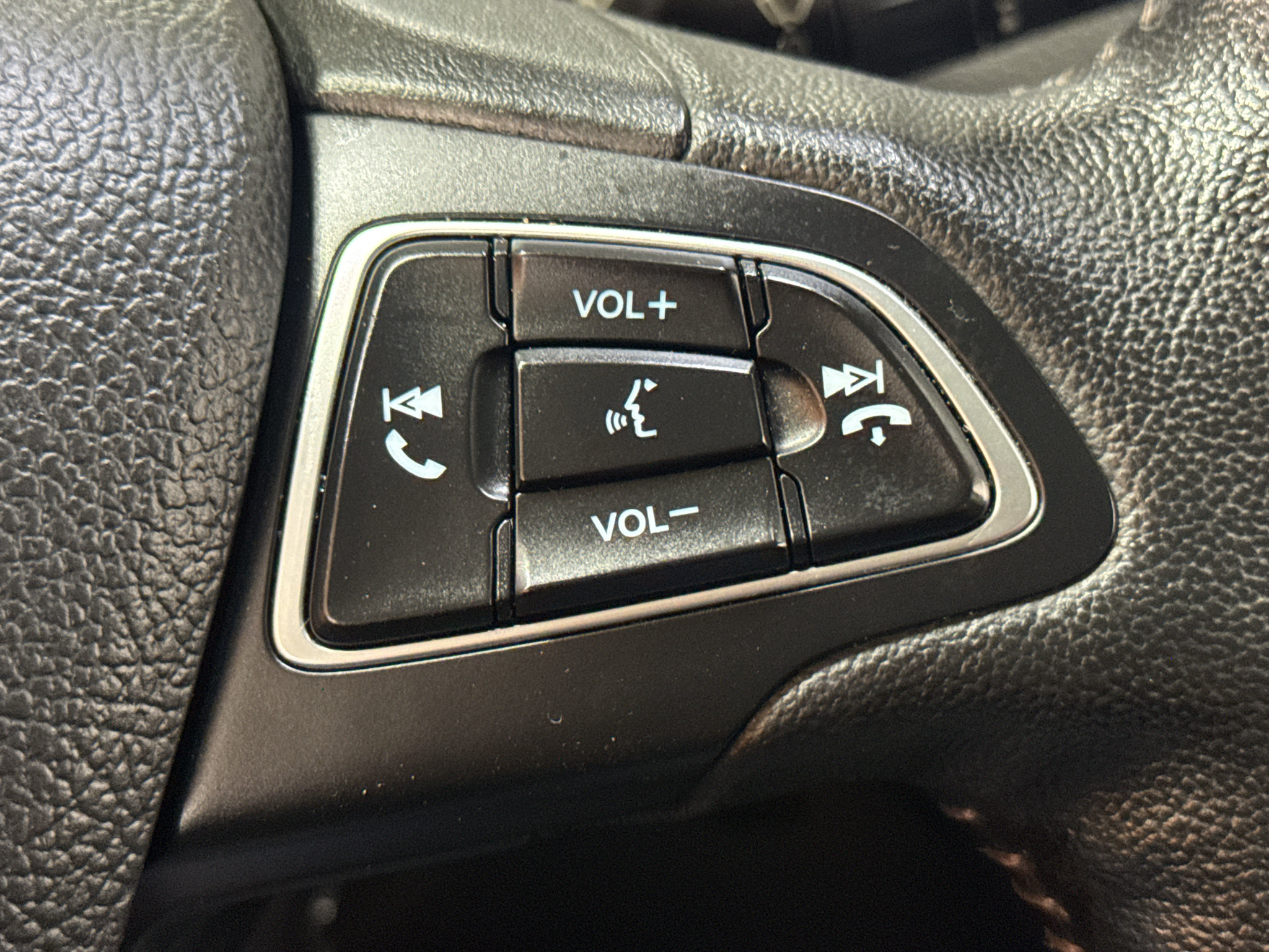 Used 2019 Ford Escape Titanium AWD/4WD image 24