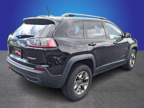 Used 2019 Jeep Cherokee Trailhawk AWD/4WD image 4