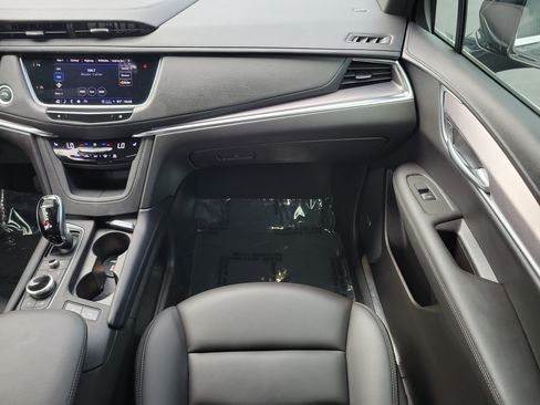 Used 2022 Cadillac XT5 Luxury FWD image 16