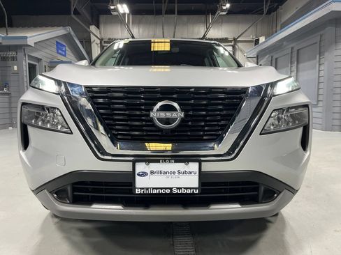 Used 2023 Nissan Rogue SV AWD/4WD image 2