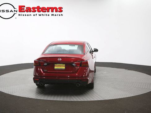 Used 2024 Nissan Altima 2.5 SR w/ SR Premium Package FWD image 37