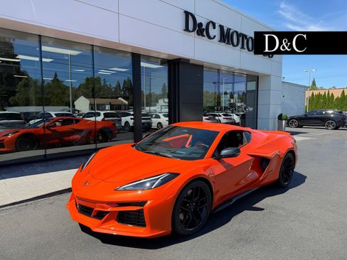 Used 2025 Chevrolet Corvette Z06 RWD image 1