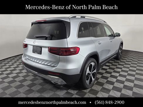 Used 2025 Mercedes-Benz GLB 250 image 6