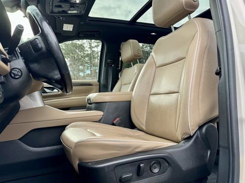 Used 2021 Chevrolet Tahoe Premier w/ Premium Package image 27