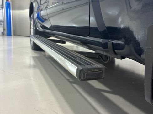 Used 2022 Chevrolet Silverado 1500 LTZ w/ Z71 Off-Road Package AWD/4WD image 34