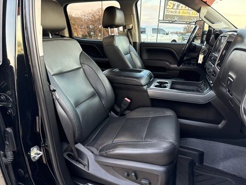 Used 2018 GMC Sierra 2500 SLT w/ Duramax Plus Package image 16