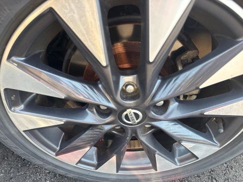 Used 2017 Nissan Sentra SR Turbo FWD image 10