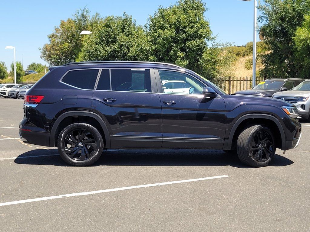 Used 2023 Volkswagen Atlas SE w/ Black Wheel Package AWD/4WD image 5