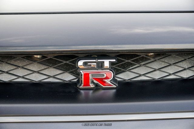 Used 2014 Nissan GT-R Premium w/ Premium Interior Package AWD/4WD image 61