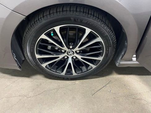 Used 2018 Toyota Camry SE FWD image 30