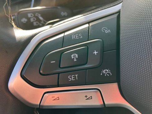 Used 2024 Volkswagen Atlas SE image 4