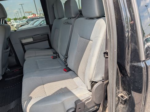 Used 2016 Ford F250 XLT w/ Camper Package AWD/4WD image 12