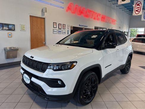 Used 2022 Jeep Compass Latitude AWD/4WD image 7