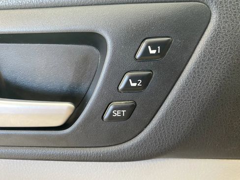 Used 2015 Toyota Highlander Limited image 37