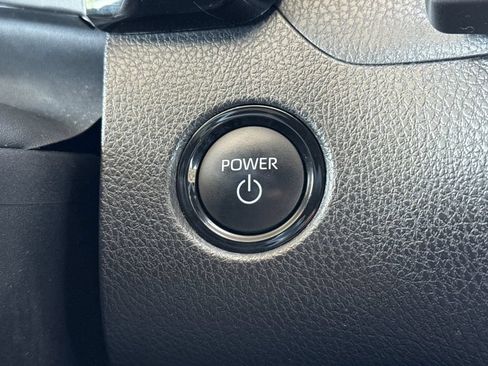 Used 2025 Toyota Camry SE FWD image 32