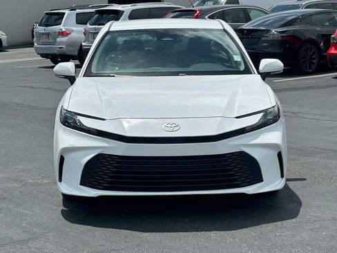 Used 2025 Toyota Camry LE FWD image 10