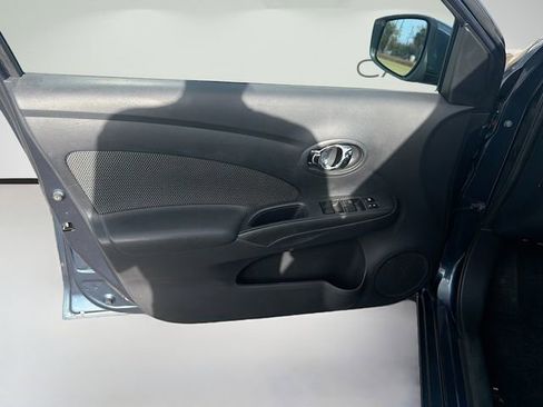 Used 2015 Nissan Versa SV image 20