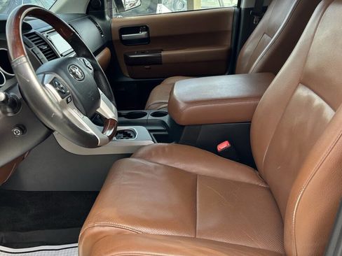 Used 2017 Toyota Sequoia Platinum image 16