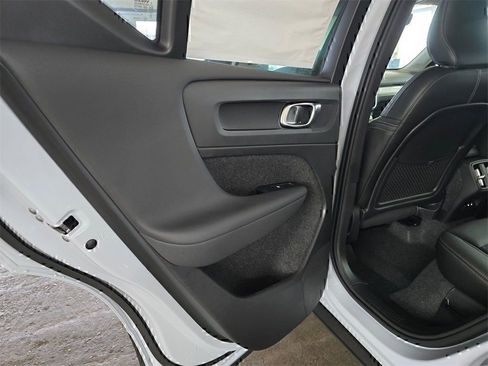 New 2026 Volvo XC40 B5 Ultra w/ Climate Package image 15