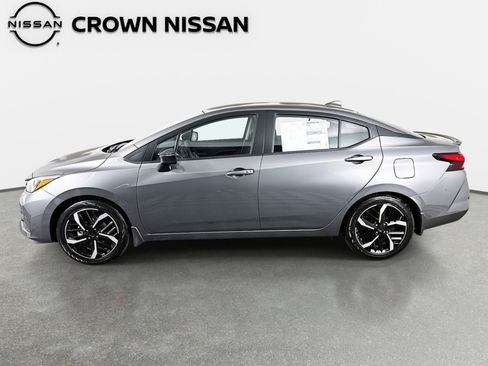 New 2025 Nissan Versa SR w/ Trunk Package image 8