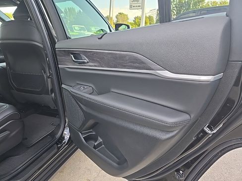 New 2025 Jeep Grand Cherokee L Limited w/ Luxury Tech Group II image 87