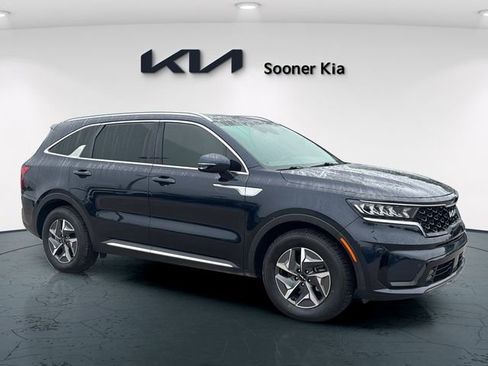 Used 2022 Kia Sorento EX w/ Panoramic Sunroof Package FWD image 8
