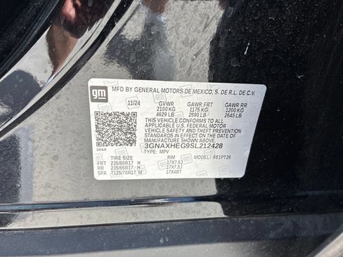 Used 2025 Chevrolet Equinox LT FWD image 37