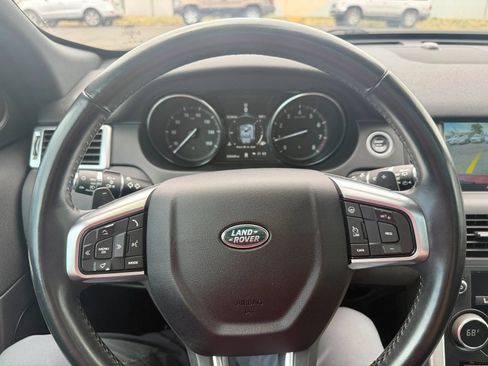 Used 2017 Land Rover Discovery Sport HSE AWD/4WD image 32