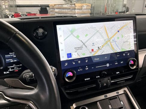 Used 2024 Lexus GX 550 image 6